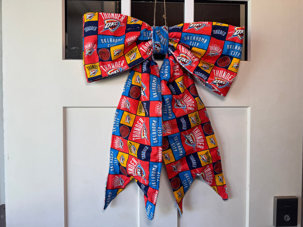 OKC/quilt reversible bow door hanger